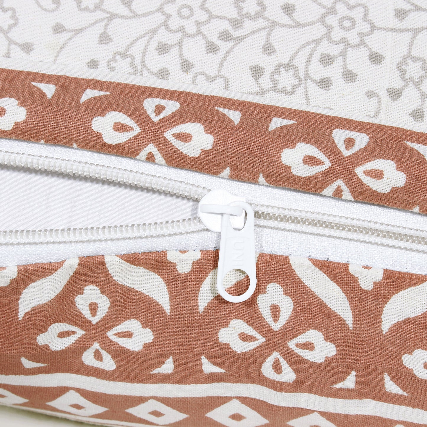 Pandora 152 TC 100 % Cotton White and Light Brown Floral Double King Size Bedsheet